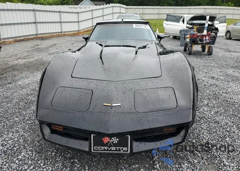 1981 Chevrolet Corvette из США, поврежденный, VIN 1G1AY8763BS401984
